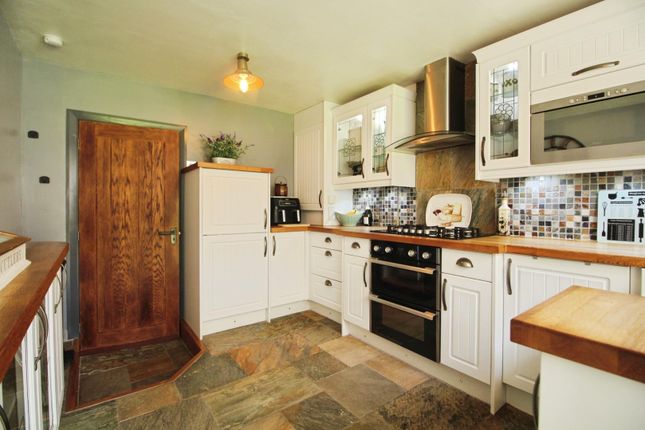 11, Shawdene Road, Manchester photo 4