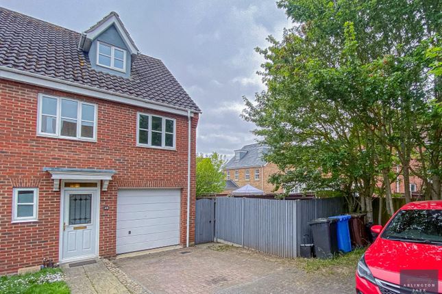 Thumbnail Detached house to rent in Caddow Road, Norwich