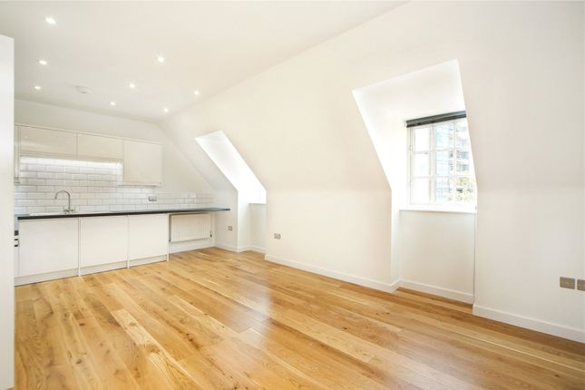 Flat 16 Strata Court,, Bridge Street, Walton-On-Thames photo 3