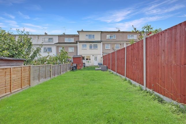 266, Long Riding, Basildon photo 3
