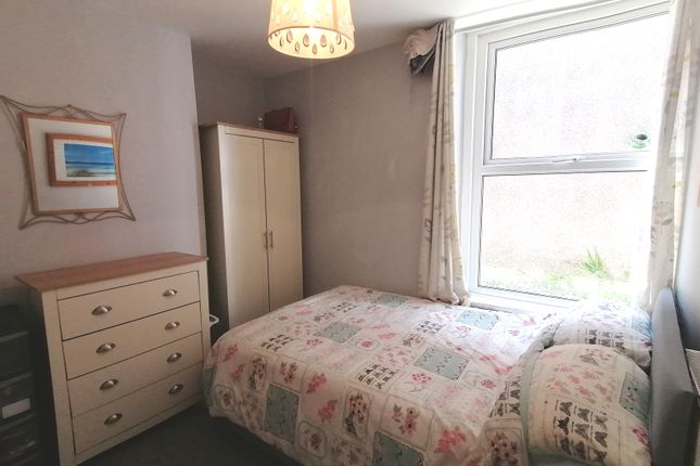 Flat 1, Swansea photo 5