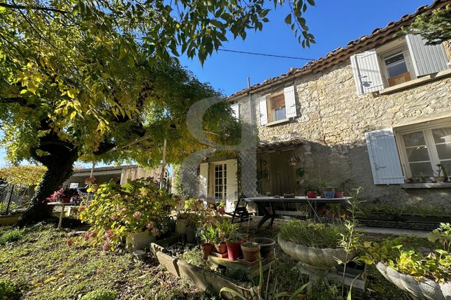 Property for sale in Pernes-Les-Fontaines, Provence-Alpes-Cote D'azur, 84210, France