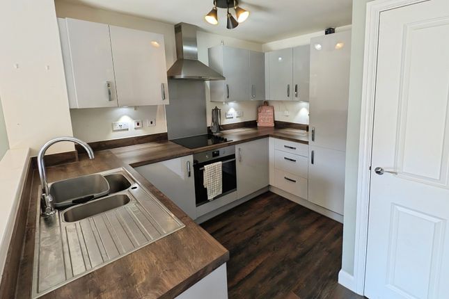 24, Taylor Crescent, Yate photo 3