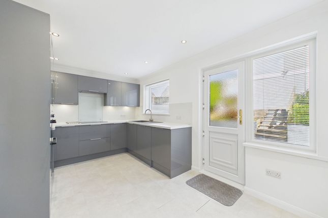 2 Springfield Grove, Whitehaven photo 4