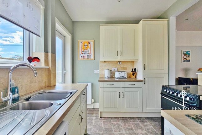 14, Elm Tree Avenue, Frinton-on-Sea photo 3