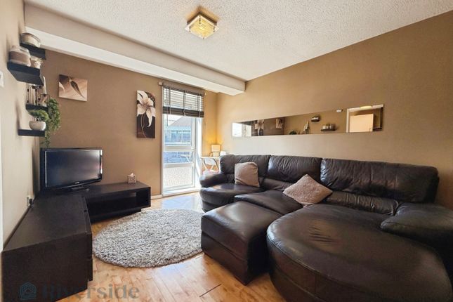 7 Lisle Court, Dagger Lane, Hull photo 2