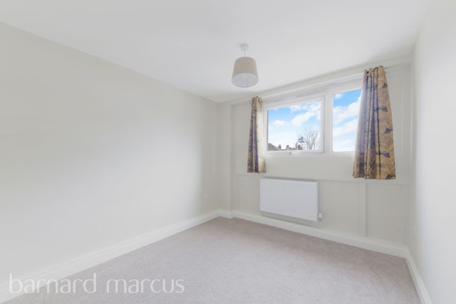 Flat to rent in Haslemere Avenue, Mitcham