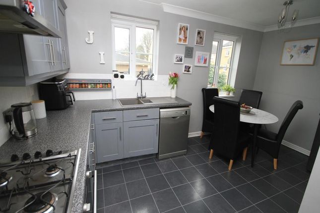 Town house for sale in Brander Close, Idle, Bradford