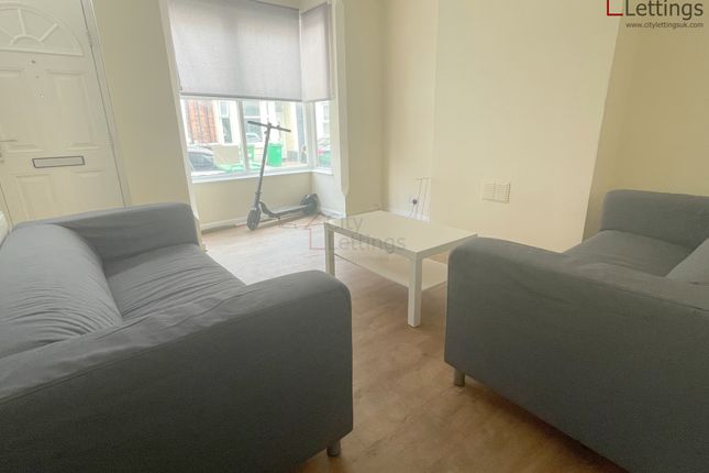 Terraced house to rent in Myrtle Avenue, Nottingham