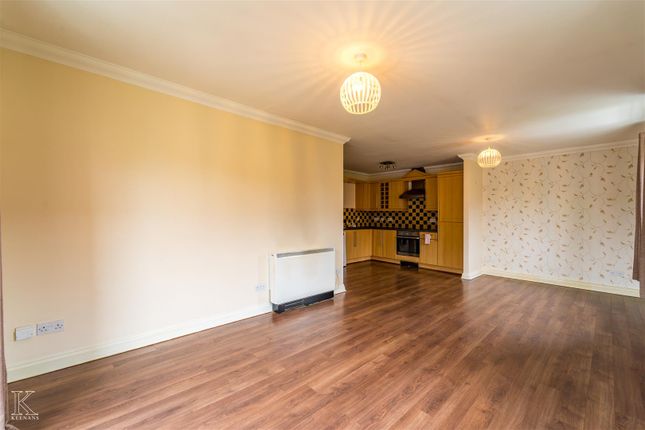 7, Inglenook Court, Leigh photo 3