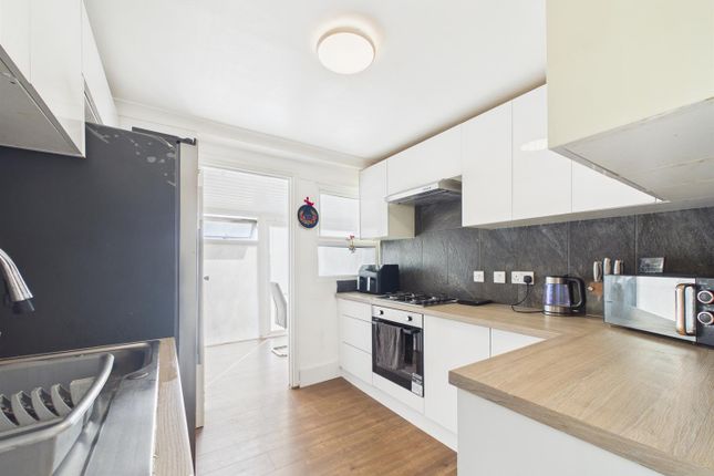 1 Aquarius Close, 2, Keymer Avenue, Peacehaven photo 3