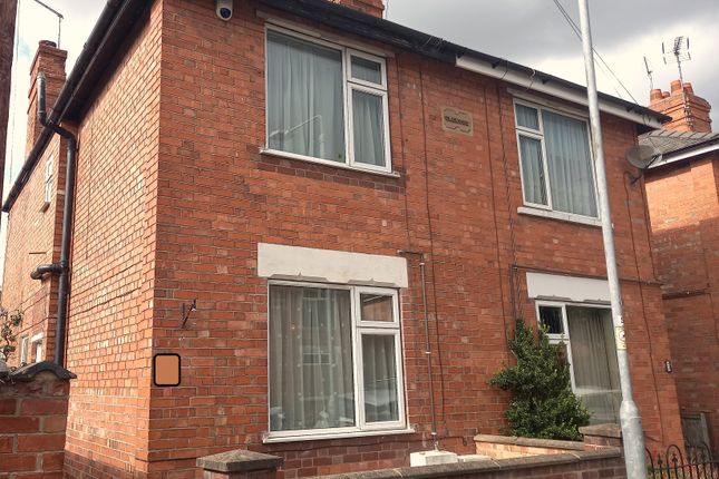 Thumbnail Semi-detached house to rent in Lawrence Street, Newark