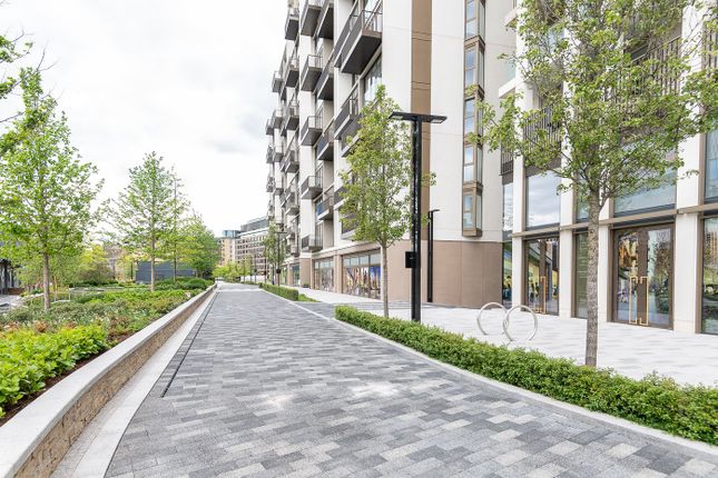 Flat for sale in Cascade Way, White City