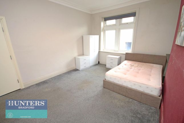 Room to rent in Claremont Villas, Bradford