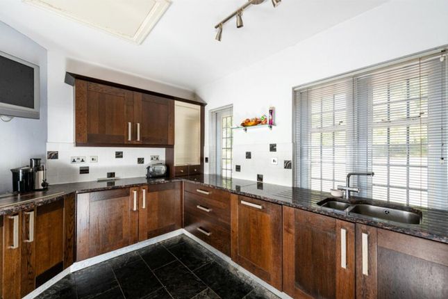 1, Little Horwood Manor, Milton Keynes photo 3