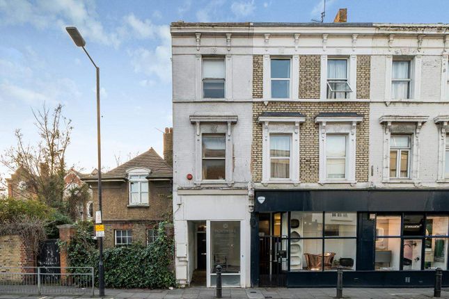 Thumbnail Flat for sale in Munster Road, London