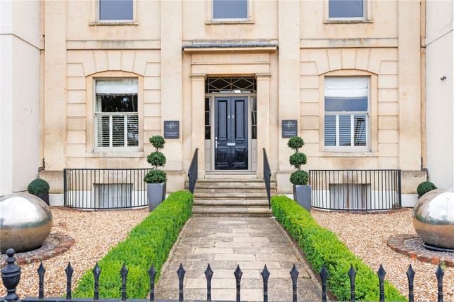 43, Portland Street, Gloucestershire photo 2