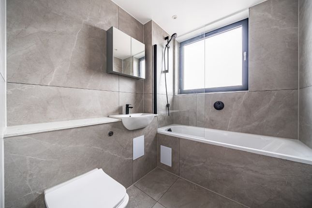 Flat for sale in Trinity Place, Bexleyheath, Kent