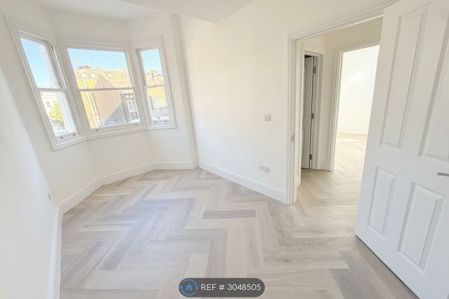 Percy Road, London photo 4