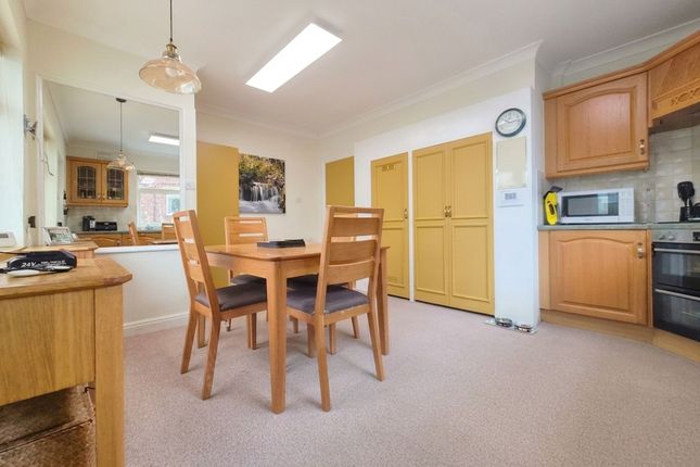 9 Lowdale Avenue, Scarborough photo 4