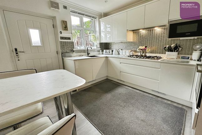 208, Fishwick Parade, Preston photo 5