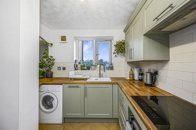 50, Viking Place, Seymour Road, London photo 4
