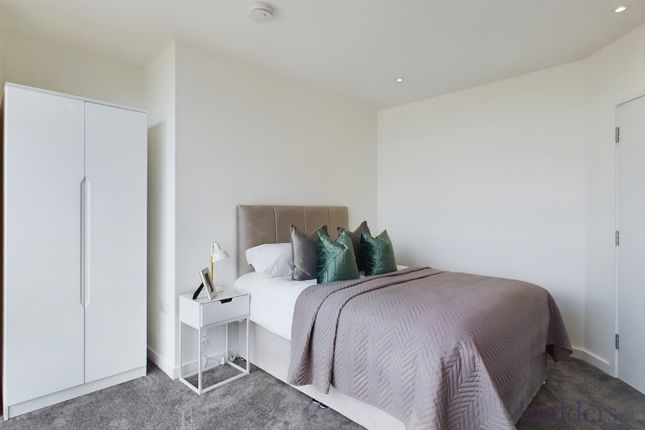 Flat 48, Viewpoint House, 240, London Road, Surrey photo 5