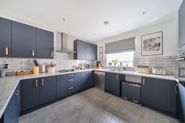 6, Edinburgh Grove, Shefford photo 5