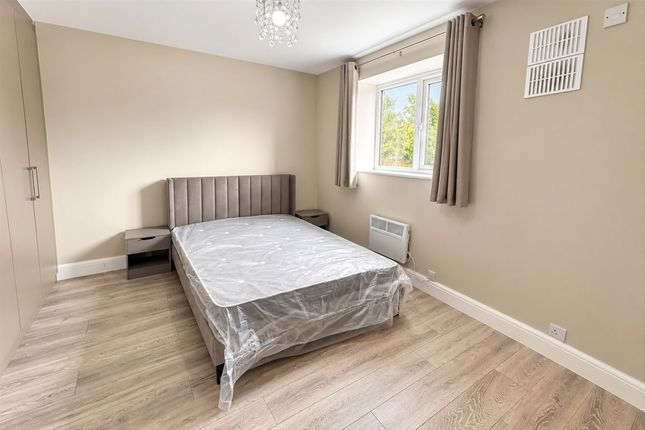 16, Vine Place, Hounslow photo 4
