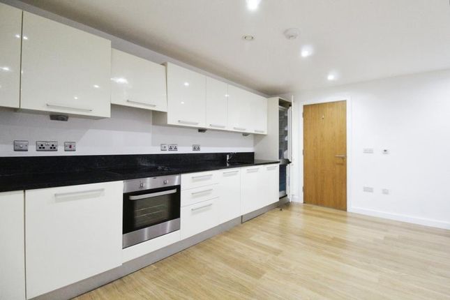 48 Rivington Apartments, Railway Terrace, Slough photo 4