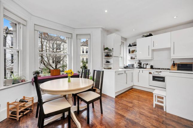 Flat for sale in Hackford Road, Stockwell, London