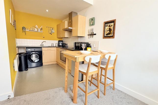 Flat 16 The Edge, Moseley Road, Birmingham photo 2