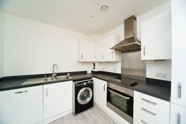 Flat 3, 25, Dorset Gardens, East Sussex photo 2
