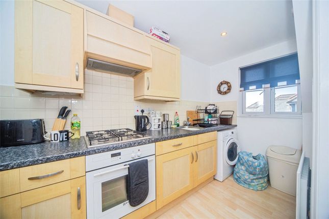 Flat 15, Deanfields Court 94A,, Dean Road, Hampshire photo 4
