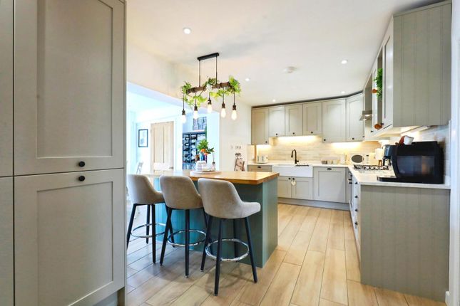 14, Hinton Road, Broadway photo 2