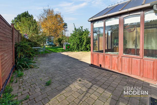 9 Elmfield Road, Peterborough photo 4