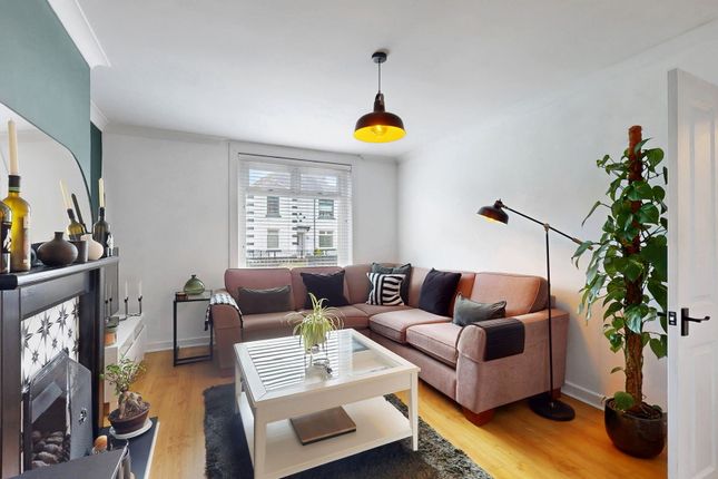 35, Arisaig Drive, Glasgow photo 3