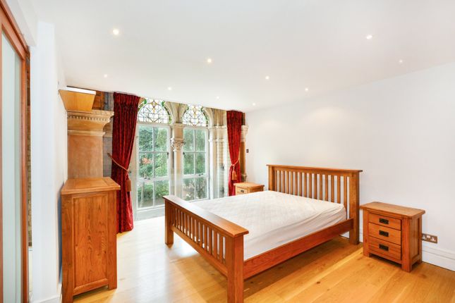 Flat to rent in The Great Hall, Victory Road, London