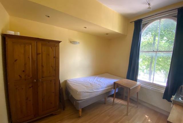Thumbnail Room to rent in Hammersmith Grove, London