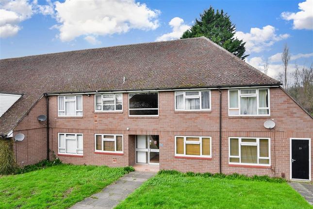 Thumbnail Flat for sale in Levett Road, Leatherhead, Surrey