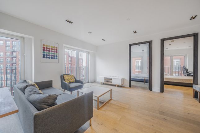 Flat 23 Keybridge House, 7, Exchange Gardens, Vauxhall photo 3