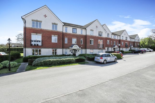 Thumbnail Flat for sale in Victoria Court, Leeds, West Yorkshire