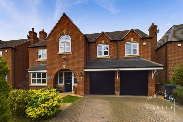 Thumbnail Detached house for sale in Hinckley Road, Stoke Golding, Nuneaton