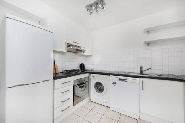 Thumbnail Flat to rent in Asher Way, Wapping, London