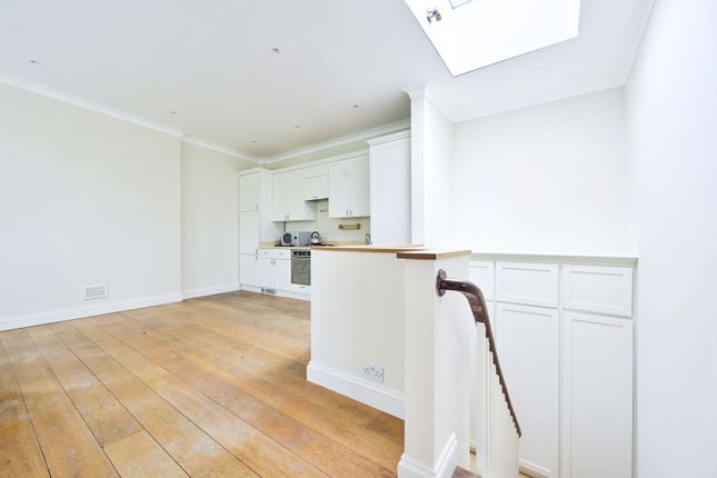 Barons Court Road, Barons Court photo 5