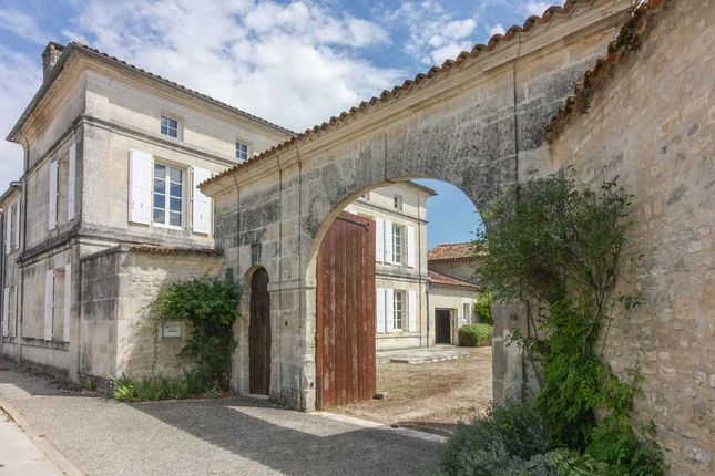 Thumbnail Property for sale in Foussignac, Charente, 16200, France