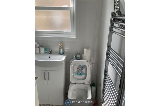 A Orsett Road, Grays photo 3