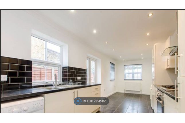 Thumbnail Terraced house to rent in Bow Common Lane, London