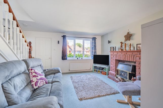 9, Slewton Crescent, Exeter photo 4