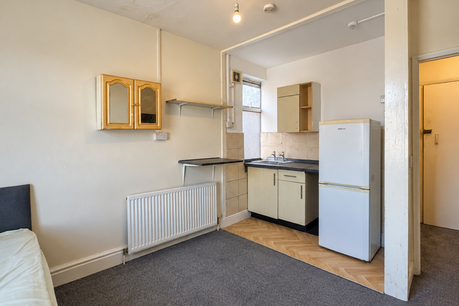 Flat 4, 338 Humberstone Road, Leicester photo 4